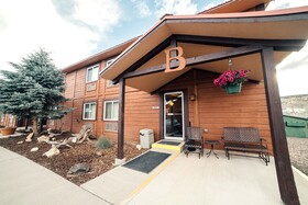 Red Ledges Inn