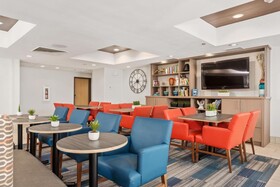 Holiday Inn Express & Suites Salt Lake City West Valley