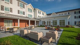 Hampton Inn & Suites Manchester
