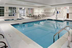 Hampton Inn & Suites Manchester
