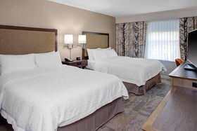 Hampton Inn & Suites Manchester