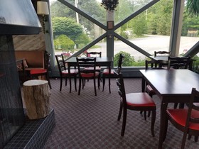 Toll Road Inn