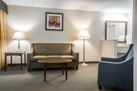 Comfort Suites