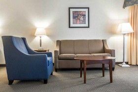 Comfort Suites