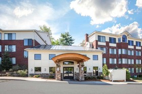 Comfort Suites