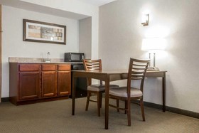 Comfort Suites