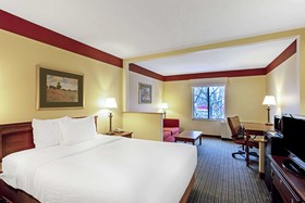 Holiday Inn Express South Burlington Downtown