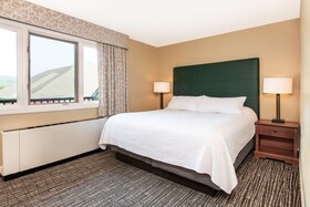 Grand Summit Hotel & Conference Center