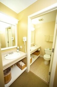 Grand Summit Hotel & Conference Center