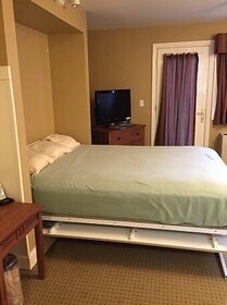 Grand Summit Hotel & Conference Center