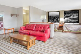 Super 8 by Wyndham Abingdon VA