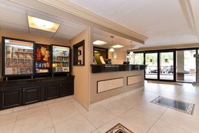 Comfort Inn & Suites Alexandria Van Dorn Street