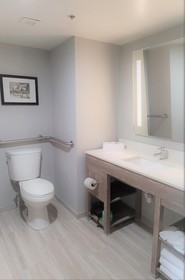 Comfort Inn & Suites Alexandria Van Dorn Street