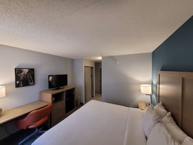 Comfort Inn & Suites Alexandria Van Dorn Street