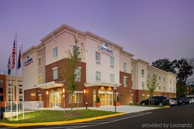 stayAPT Suites Alexandria-Fort Belvoir