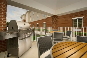 stayAPT Suites Alexandria-Fort Belvoir