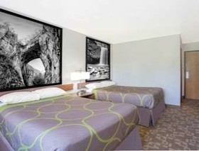 Super 8 by Wyndham Appomattox VA