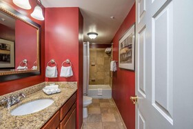 Clarion Collection Arlington Court Suites