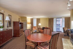 Clarion Collection Arlington Court Suites
