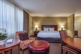 Clarion Collection Arlington Court Suites