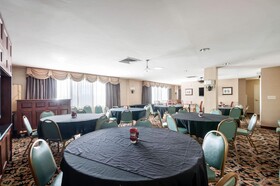 Clarion Collection Arlington Court Suites