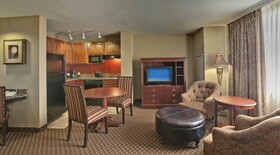 Clarion Collection Arlington Court Suites