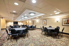 Clarion Collection Arlington Court Suites