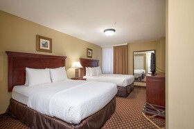 Clarion Collection Arlington Court Suites