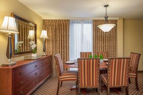 Clarion Collection Arlington Court Suites