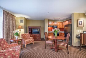 Clarion Collection Arlington Court Suites