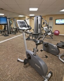 Clarion Collection Arlington Court Suites