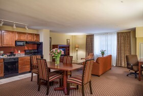 Clarion Collection Arlington Court Suites
