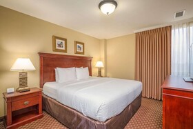 Clarion Collection Arlington Court Suites