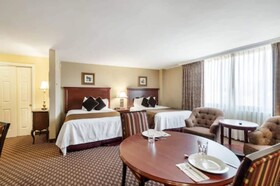 Clarion Collection Arlington Court Suites