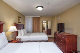 Clarion Collection Arlington Court Suites