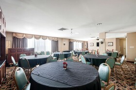 Clarion Collection Arlington Court Suites