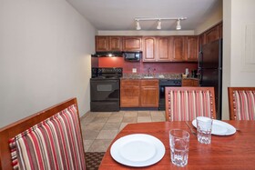 Clarion Collection Arlington Court Suites