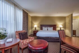 Clarion Collection Arlington Court Suites