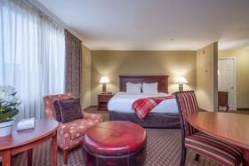 Clarion Collection Arlington Court Suites