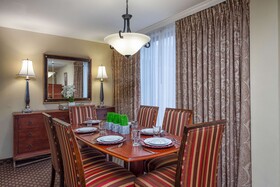 Clarion Collection Arlington Court Suites