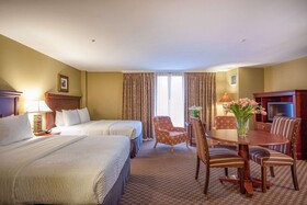 Clarion Collection Arlington Court Suites