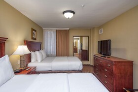 Clarion Collection Arlington Court Suites