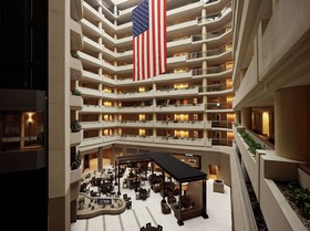 Embassy Suites by Hilton Crystal City National Airport