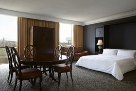 Marriott Key Bridge