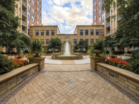 The Gramercy by Global Luxury Suites