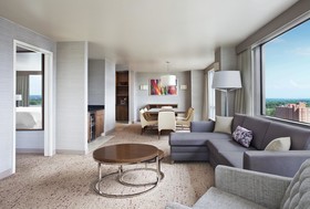 The Westin Arlington Gateway