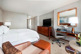 The Westin Arlington Gateway