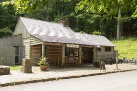Peaks of Otter Lodge