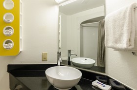 Motel 6 Bristol