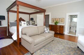 Dinsmore Boutique Inn